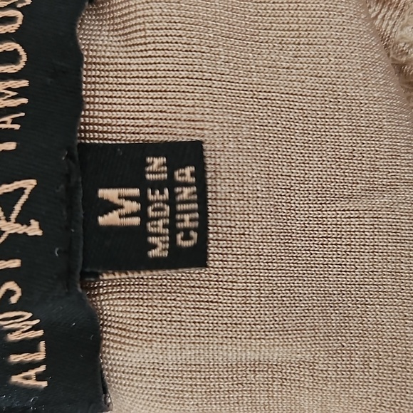 Fashion Nova ruched crop  top - Picture 4 of 4